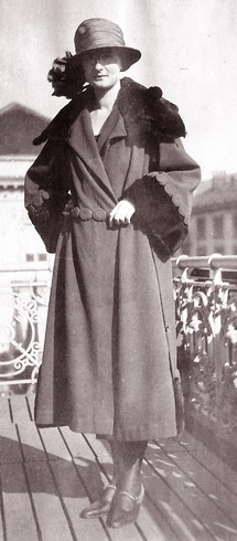 Dorothy Bogen in Paris - 1922