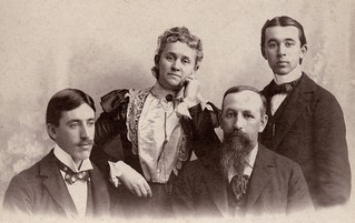 The Melvin Farrington Family, Sidney, Jessie, Melvin, and Perry